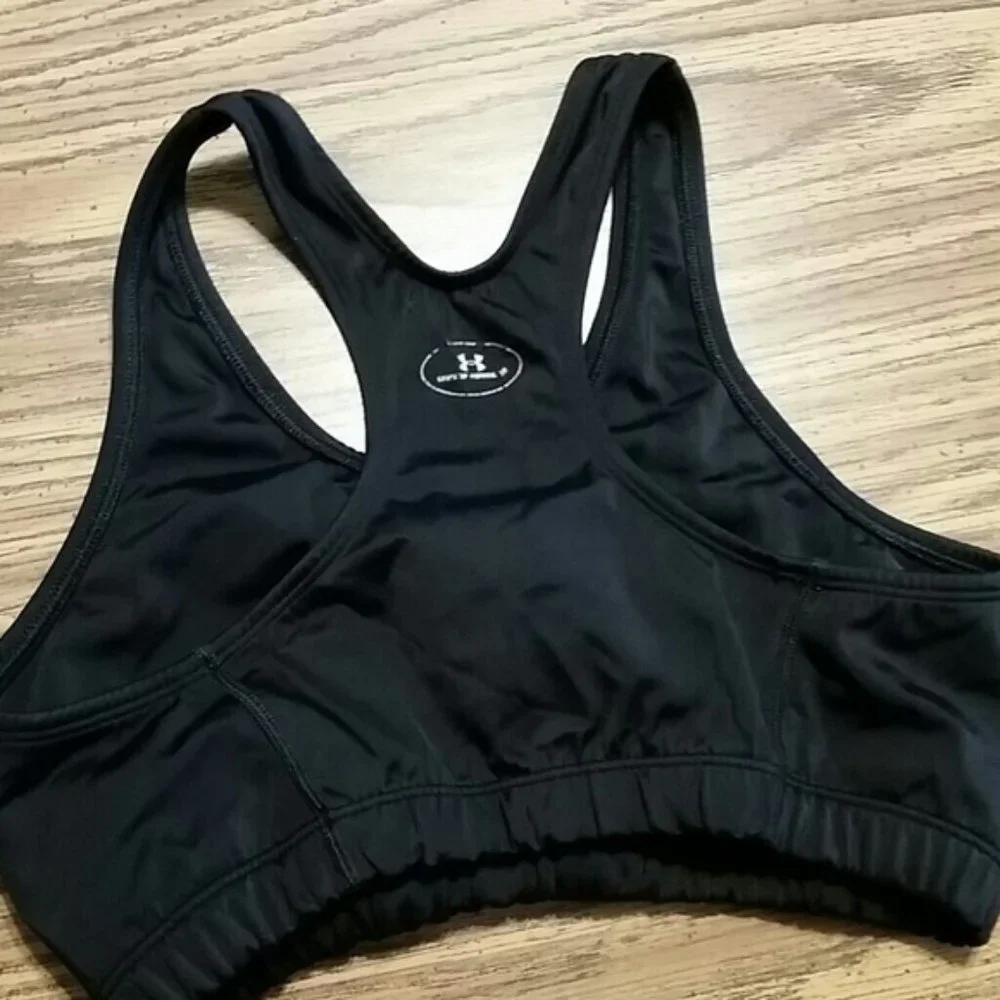 Under Armour Black Racerback Sports Bra EUC sz M
